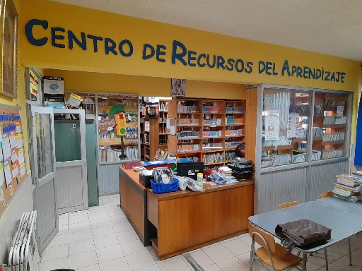 Interior de Biblioteca CRA