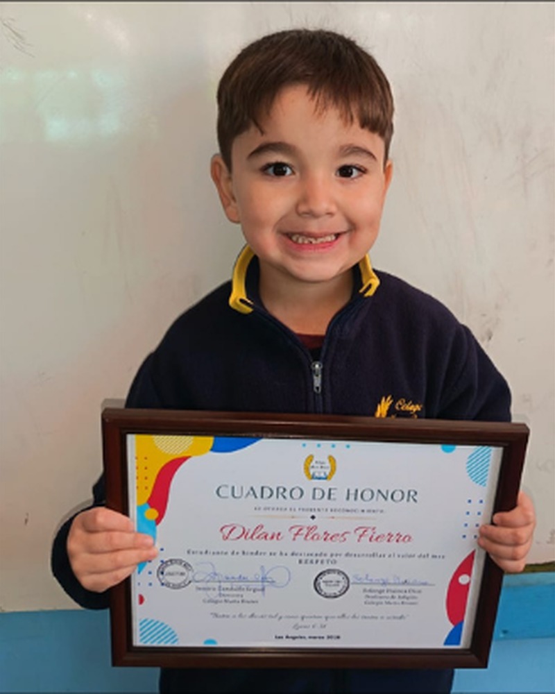 DILAN EMANUEL FLORES FIERRO - Kínder
